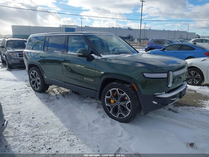 7PDSGABA4RN044463 2024 Rivian R1S Adventure Quad Motor Large Pack auction photo 1