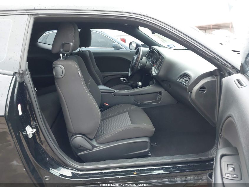 2020 Dodge Challenger Sxt