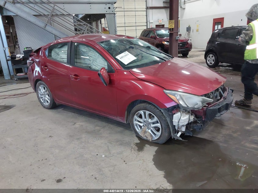 3MYDLBYV5HY178803 2017 Toyota Yaris Ia auction photo 1