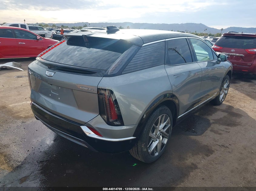 2025 Cadillac Optiq Luxury 2 Awd