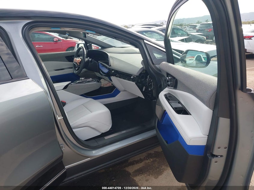 2025 Cadillac Optiq Luxury 2 Awd