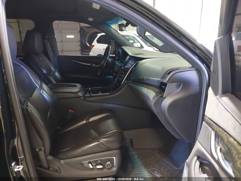 2018 Cadillac Escalade Platinum