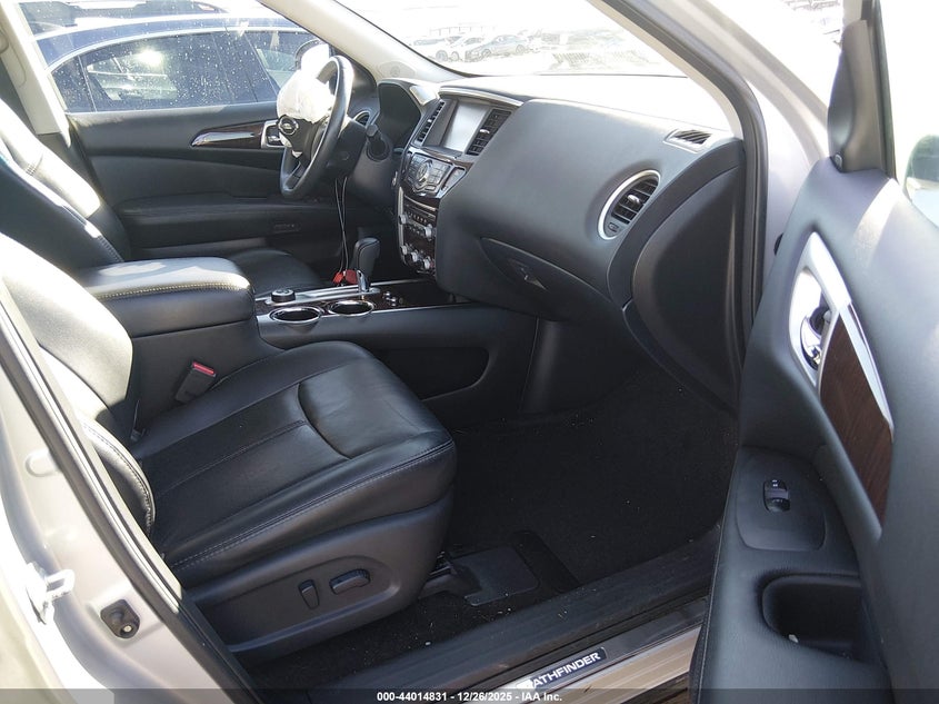 2016 Nissan Pathfinder Platinum