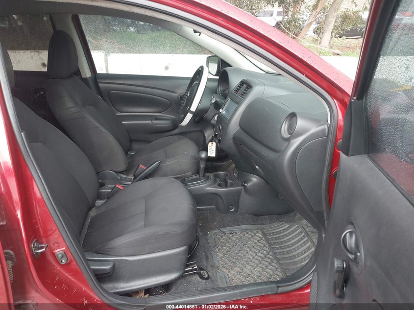 2019 Nissan Versa 1.6 S+