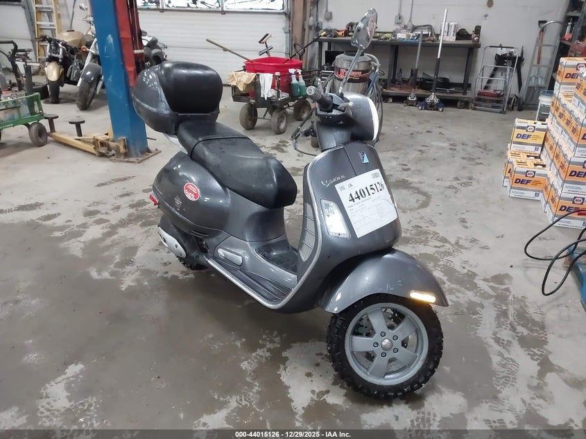 ZAPM319K765005919 2006 Vespa Granturismo 200 auction photo 1