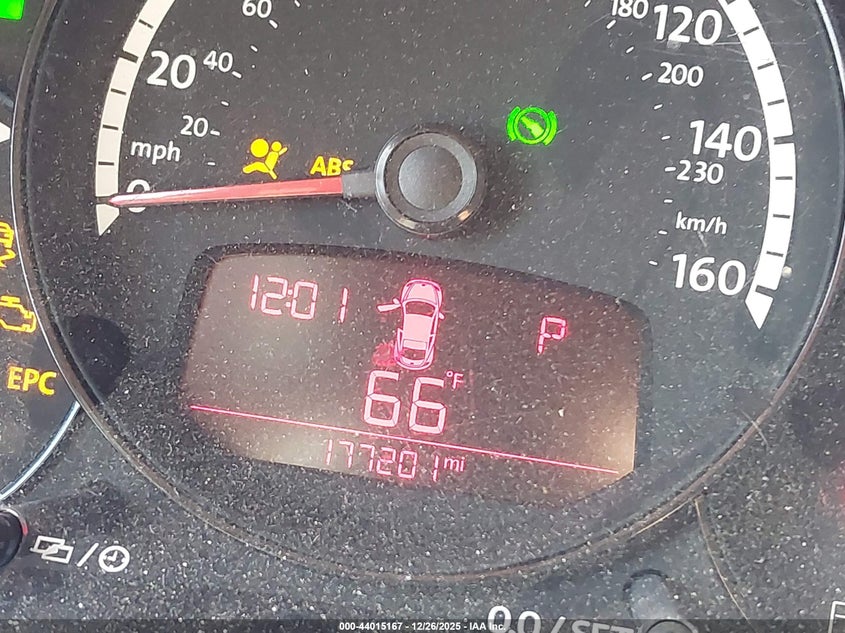 2013 Volkswagen Beetle 2.5L VIN: 3VWJX7AT3DM674239 Lot: 44015167