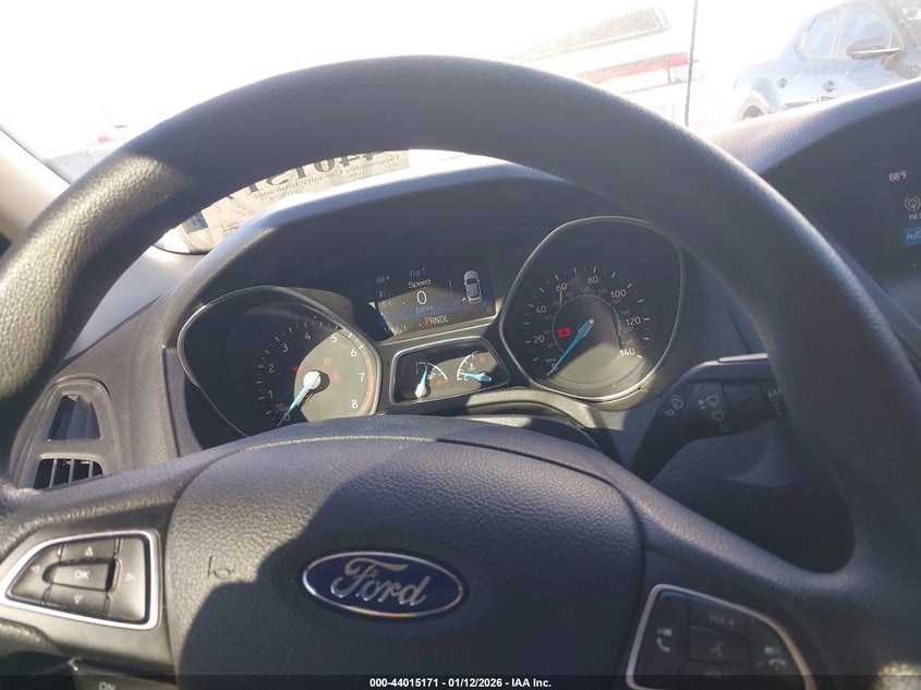 2015 Ford Focus Se VIN: 1FADP3F2XFL334122 Lot: 44015171