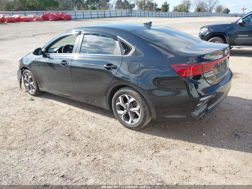 VIN 3KPF24AD4ME345851 2021 KIA FORTE LXS