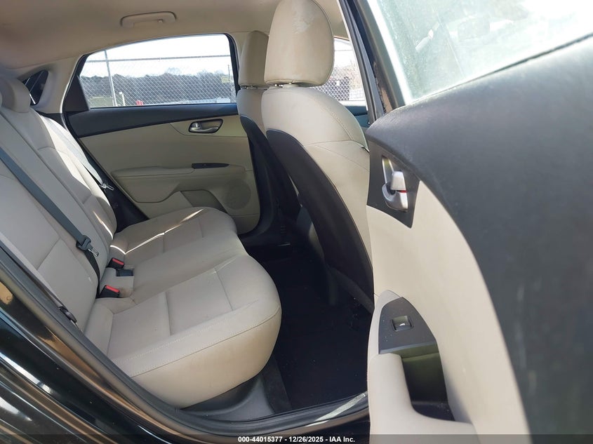 VIN 3KPF24AD4ME345851 2021 KIA FORTE LXS