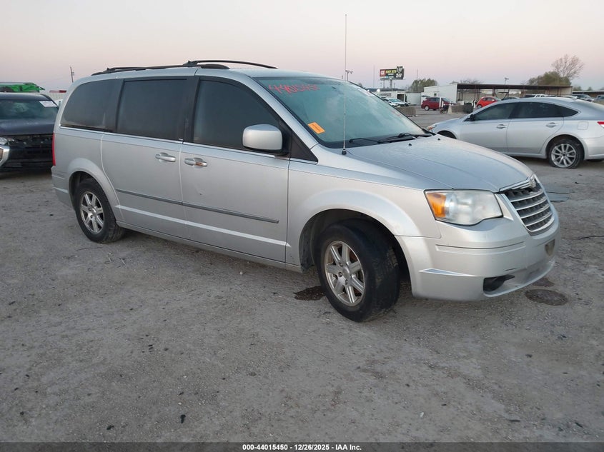 2010 Chrysler Town & Country Touring