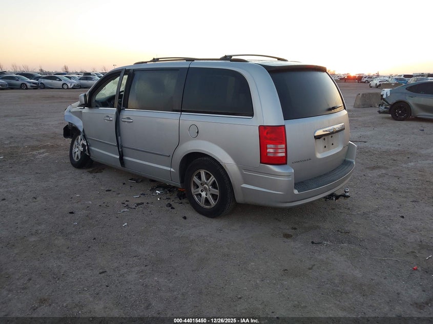 2010 Chrysler Town & Country Touring