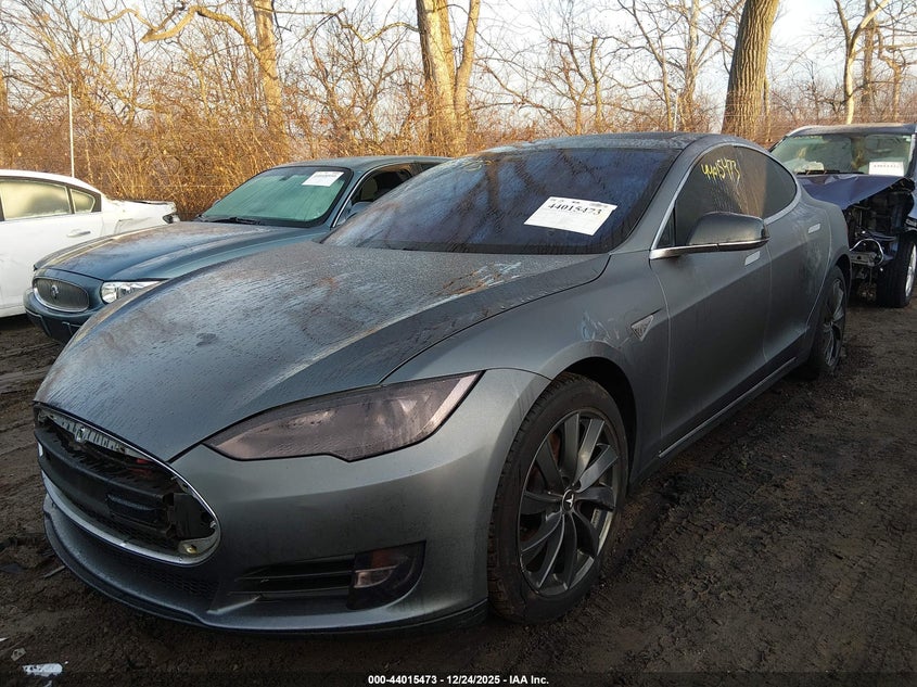Vin: 5yjsa1cg5dfp13844, lot: 44511230, tesla model s 20132