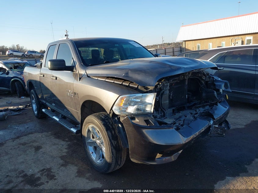 1C6RR6FG6HS514611 2017 Ram 1500 Express 4X2 6'4 Box auction photo 1