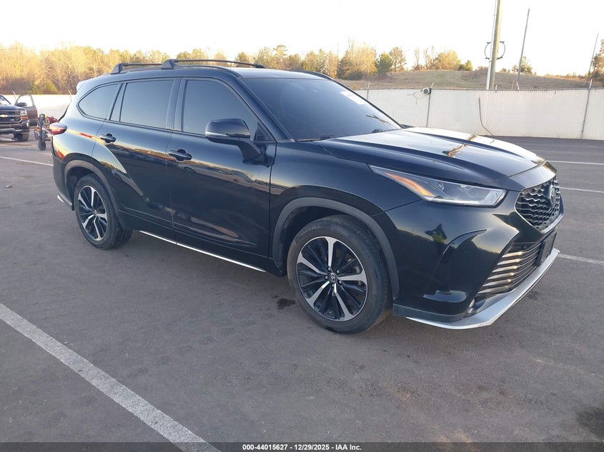 2022 Toyota Highlander Xse