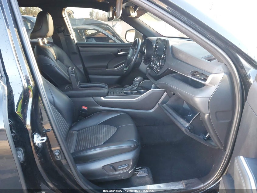 2022 Toyota Highlander Xse