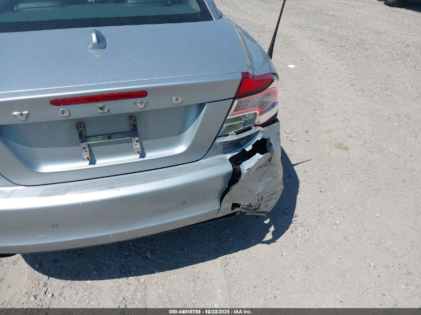 2011 Volvo C70 T5 VIN: YV1672MC9BJ115385 Lot: 44015789