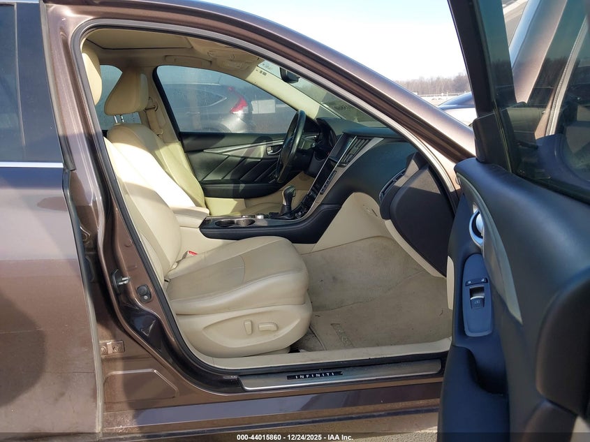 2015 Infiniti Q50 Premium