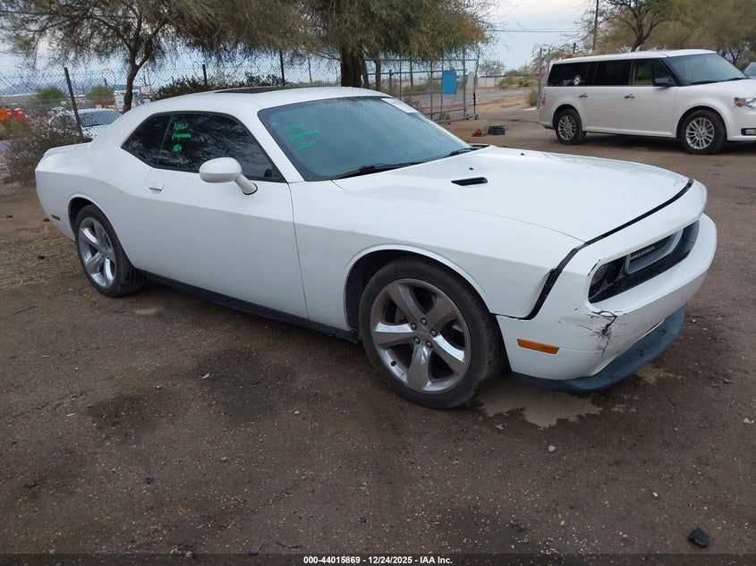 2C3CDYAG8EH299708 2014 Dodge Challenger Sxt Plus auction photo 1