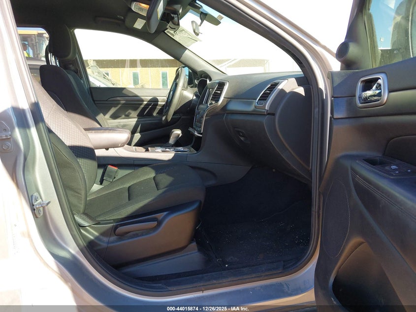 2018 Jeep Grand Cherokee Laredo E 4X2