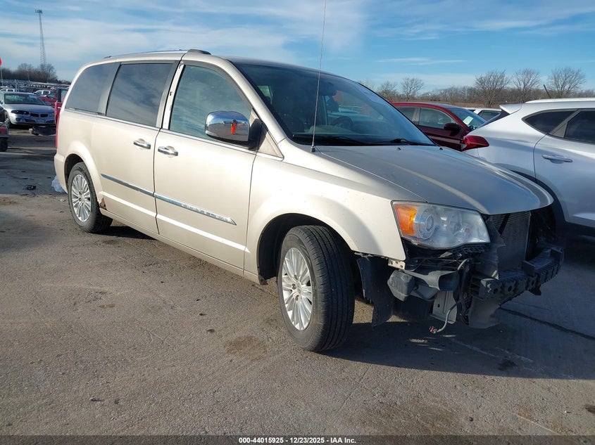 2013 Chrysler Town & Country Limited
