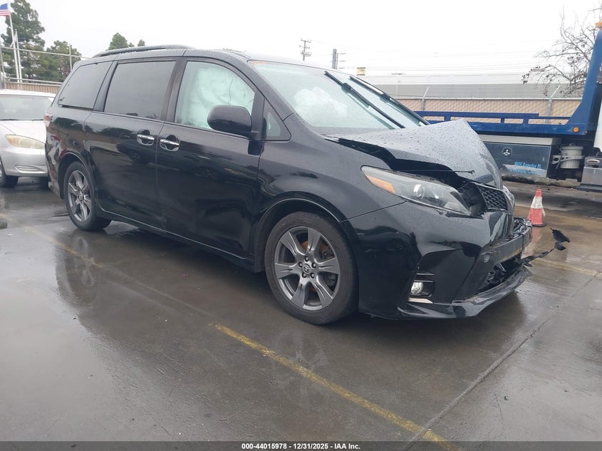 2000 Toyota Sienna Xle