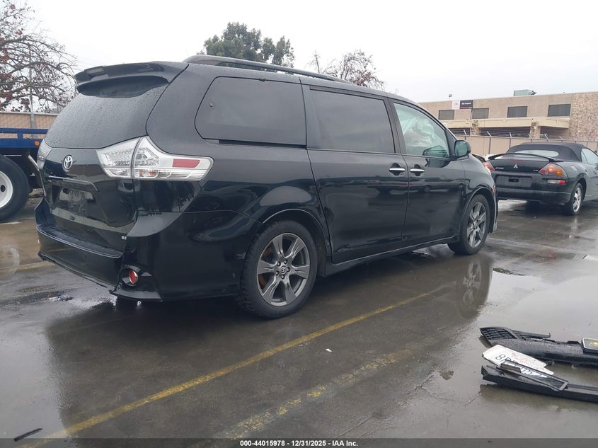 2000 Toyota Sienna Xle