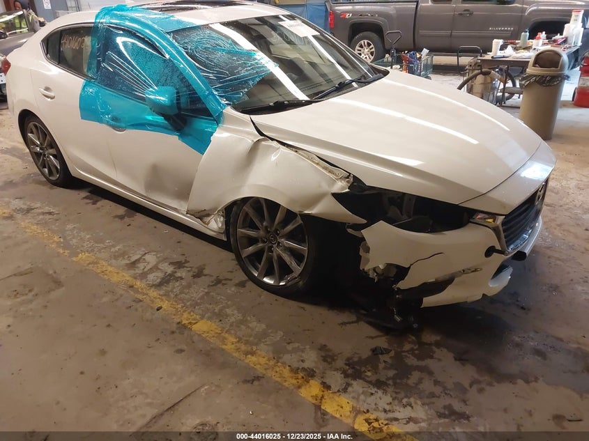 3MZBN1V31JM175890 2018 Mazda Mazda3 Touring auction photo 1