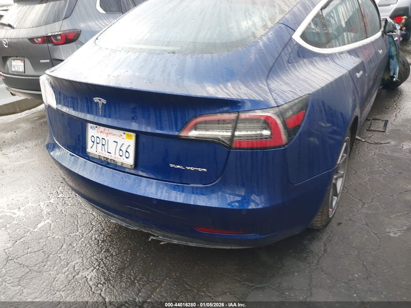 2019 Tesla Model 3 Long Range/Performance VIN: 5YJ3E1EB3KF390997 Lot: 44016280