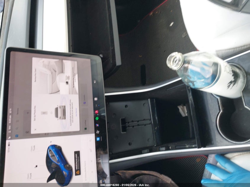 2019 Tesla Model 3 Long Range/Performance VIN: 5YJ3E1EB3KF390997 Lot: 44016280