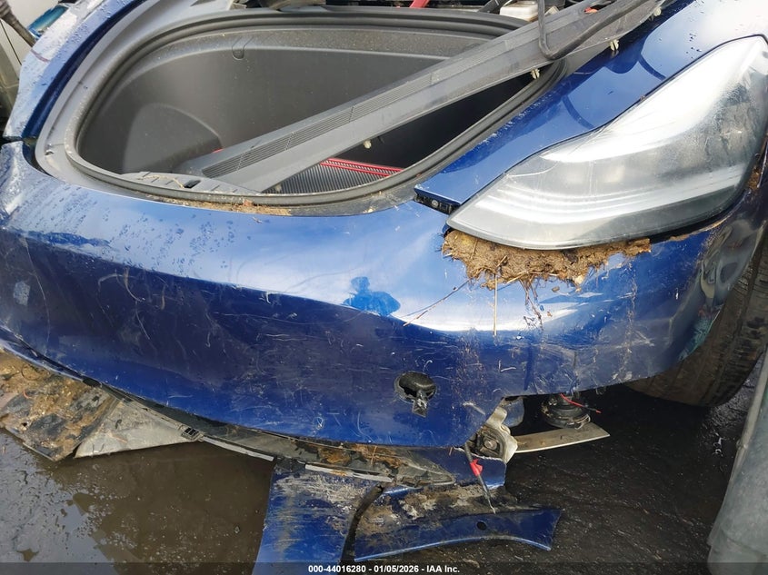 2019 Tesla Model 3 Long Range/Performance VIN: 5YJ3E1EB3KF390997 Lot: 44016280