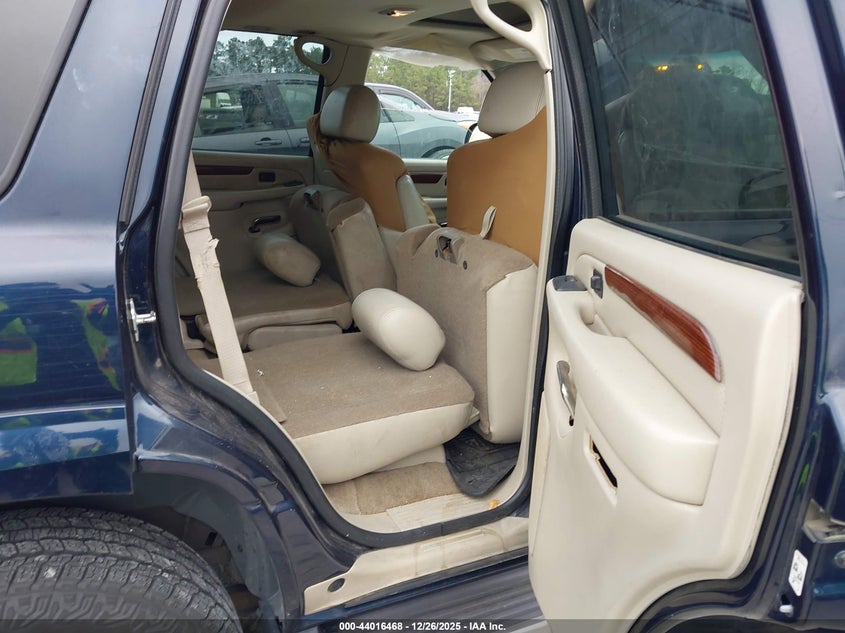 2004 Cadillac Escalade Standard VIN: 1GYEK63N14R193152 Lot: 44016468