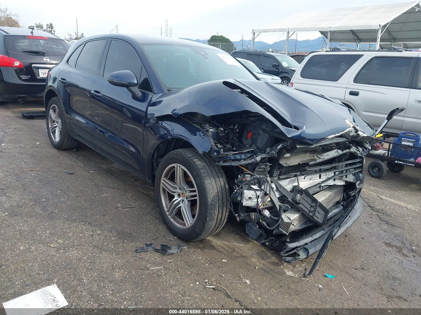 WP1AA2A58KLB02072 2019 Porsche Macan auction photo 1
