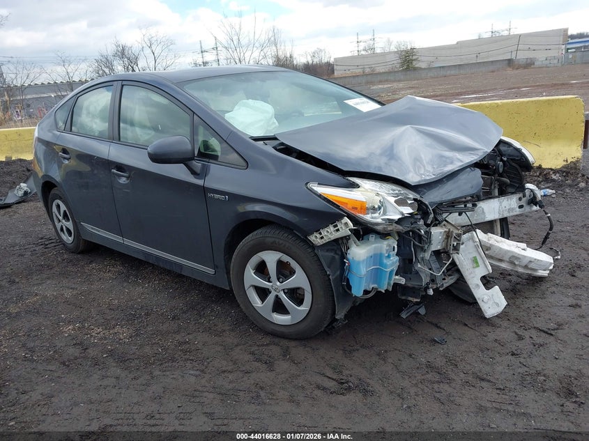 JTDKN3DU2F1916741 2015 Toyota Prius Two auction photo 1