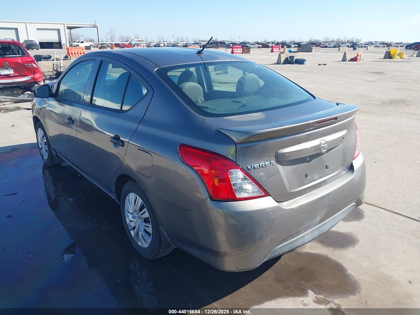 2017 Nissan Versa 1.6 S+