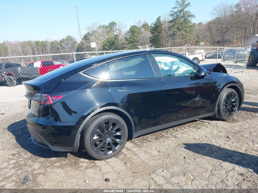 2022 Tesla Model Y Long Range Dual Motor All-Wheel Drive