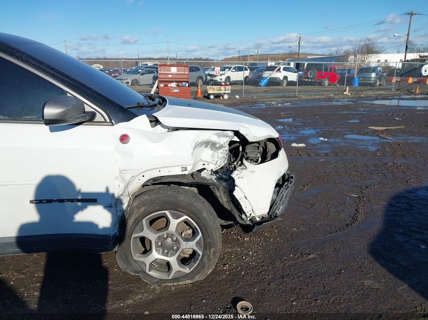 VIN 3C4NJDDB7NT156858 2022 JEEP COMPASS TRAILHAWK 4X4