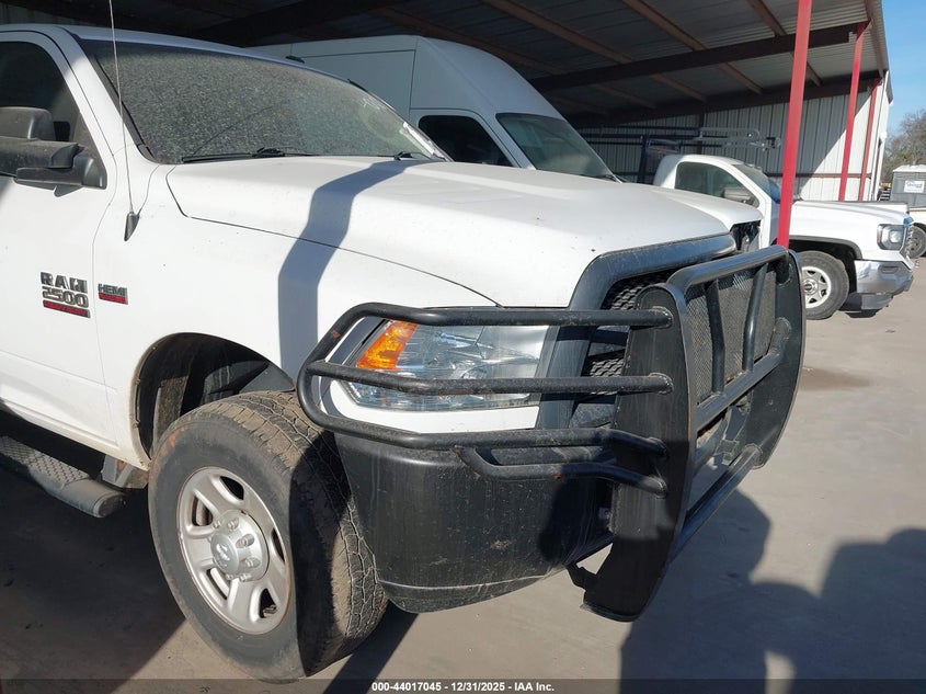 3C6UR5HJ9JG284282 2018 Ram 2500 Tradesman 4X4 8' Box auction photo 1