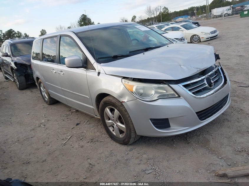 2010 VOLKSWAGEN ROUTAN SE