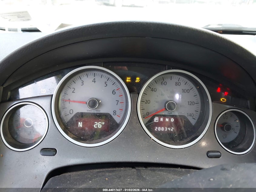 2010 Volkswagen Routan Se VIN: 2V4RW3D18AR262758 Lot: 44017427