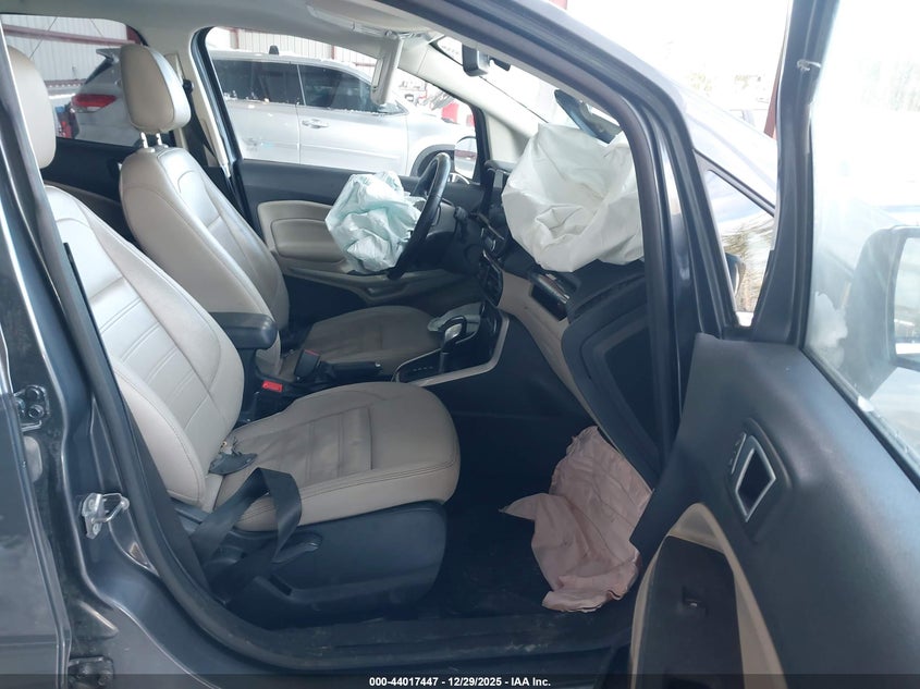 VIN MAJ6S3KL8KC281887 2019 FORD ECOSPORT TITANIUM