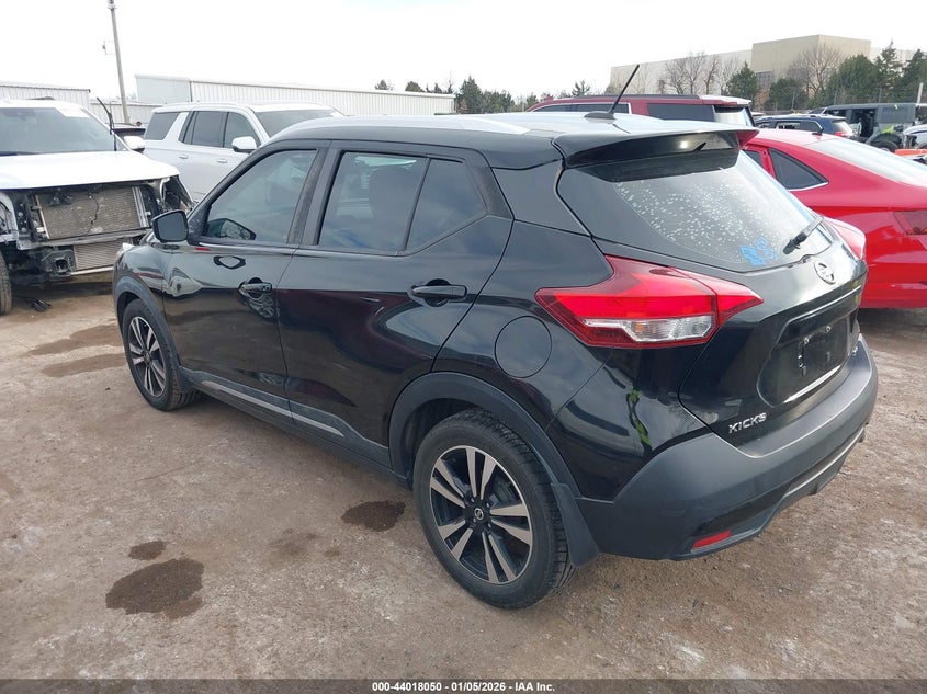 VIN 3N1CP5CU3KL528614 2019 NISSAN KICKS SR