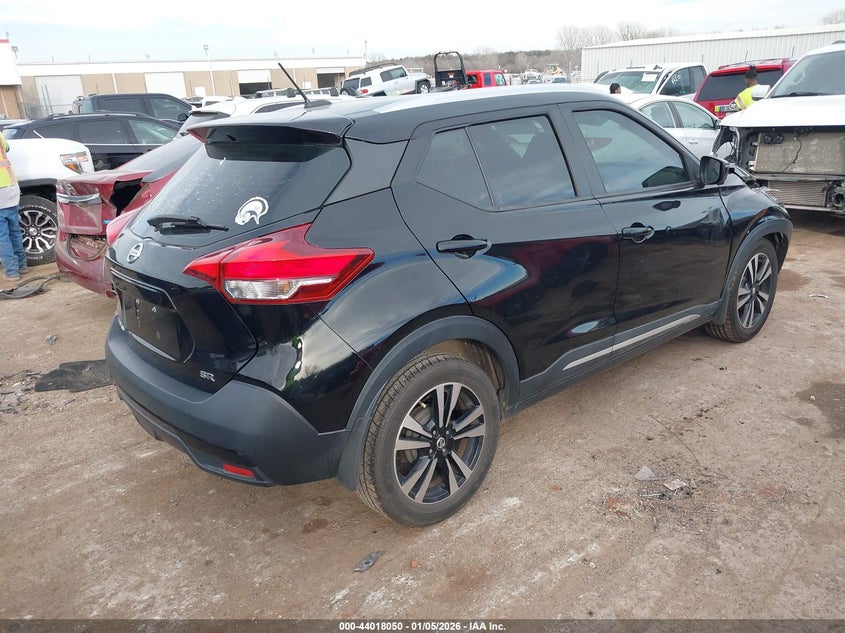VIN 3N1CP5CU3KL528614 2019 NISSAN KICKS SR