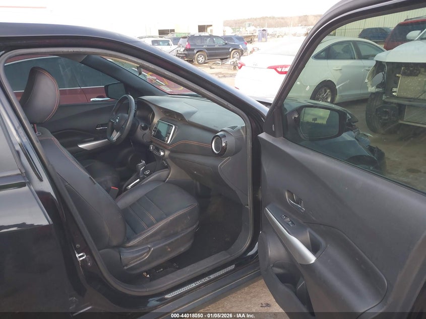 VIN 3N1CP5CU3KL528614 2019 NISSAN KICKS SR