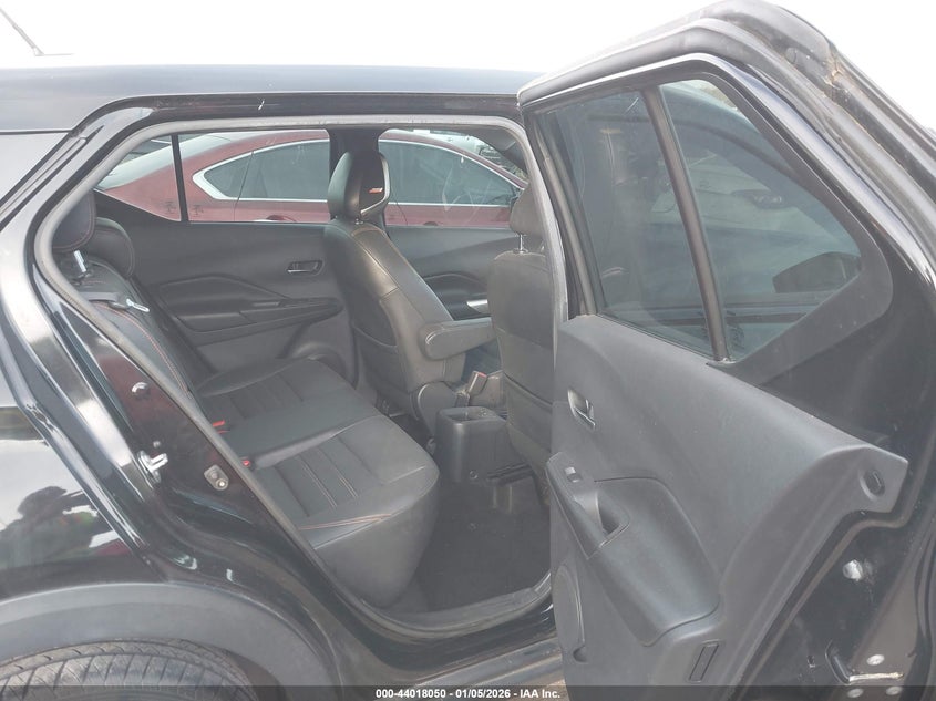 VIN 3N1CP5CU3KL528614 2019 NISSAN KICKS SR