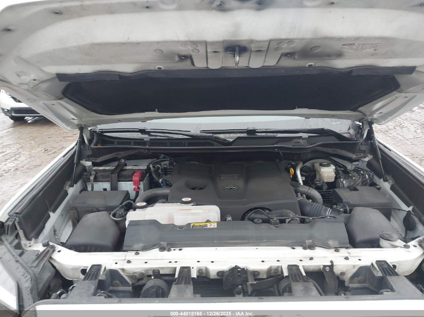 2022 Toyota Tundra - 5TFMA5DB1NX030601