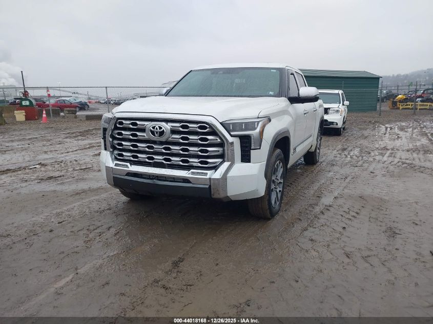 2022 Toyota Tundra - 5TFMA5DB1NX030601