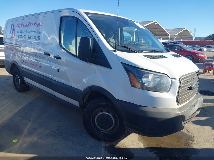 1FTYE1YM0KKA18426 2019 Ford Transit-150 auction photo 1
