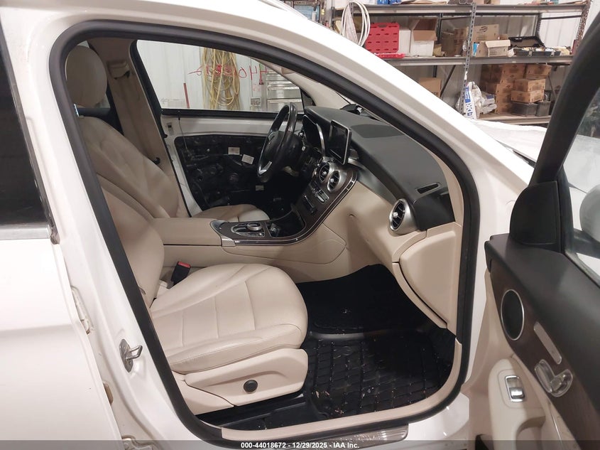 VIN WDC0G4KB3KV193133 2019 MERCEDES-BENZ GLC 300 4MATIC