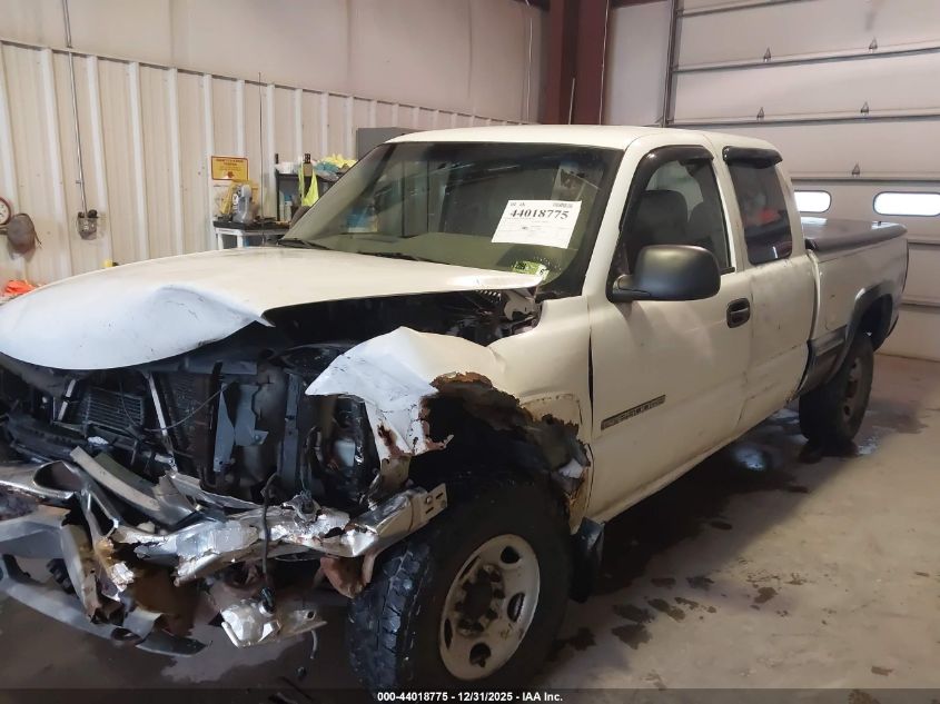 2005 GMC Sierra 2500Hd Work Truck