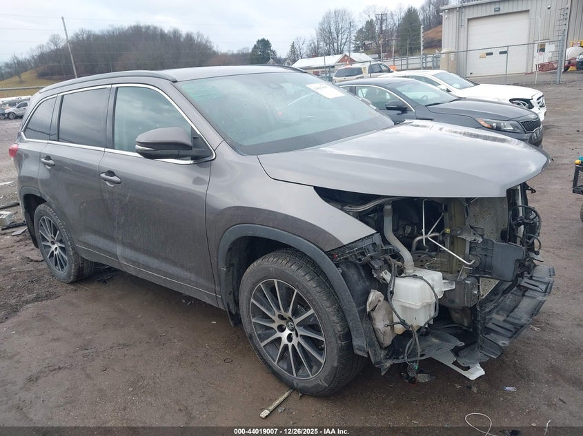 5TDJZRFH3JS546625 2018 Toyota Highlander Se auction photo 1